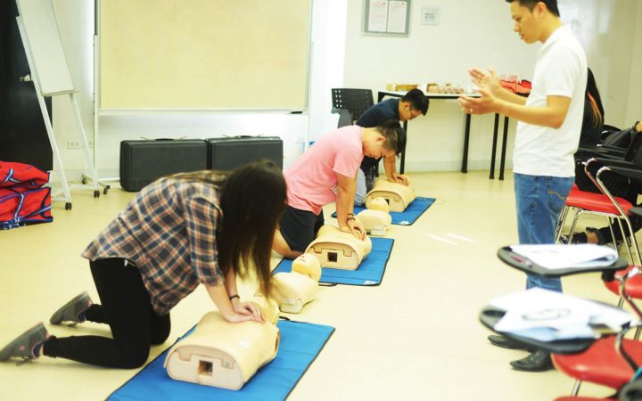 Kết quả hình ảnh cho first aid training