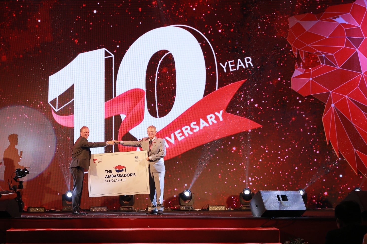 British University Vietnam launches a scholarship fund worth VND 40 billion