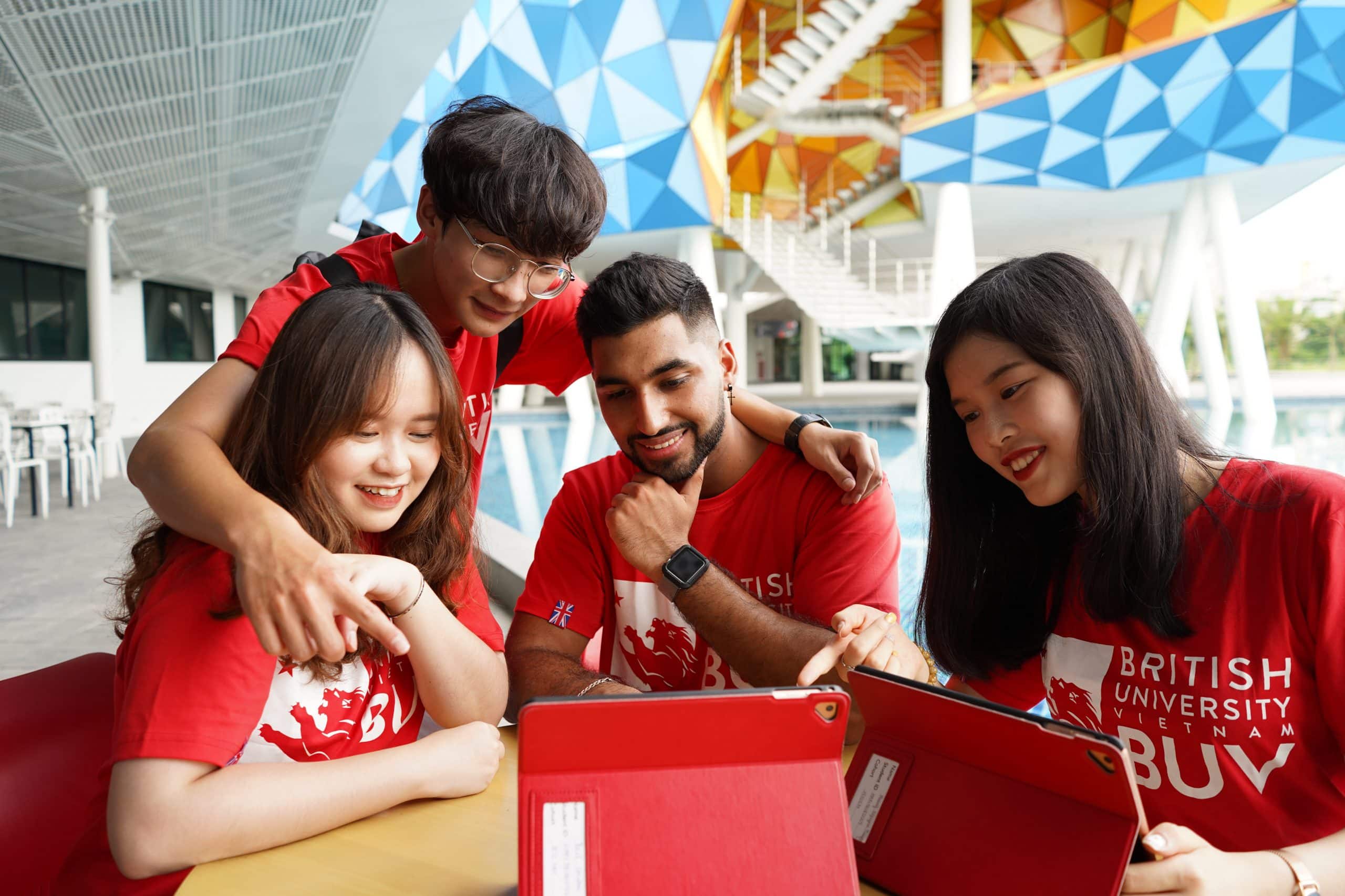 Lễ Tốt Nghiệp 2024: Vươn Tầm Cao Mới