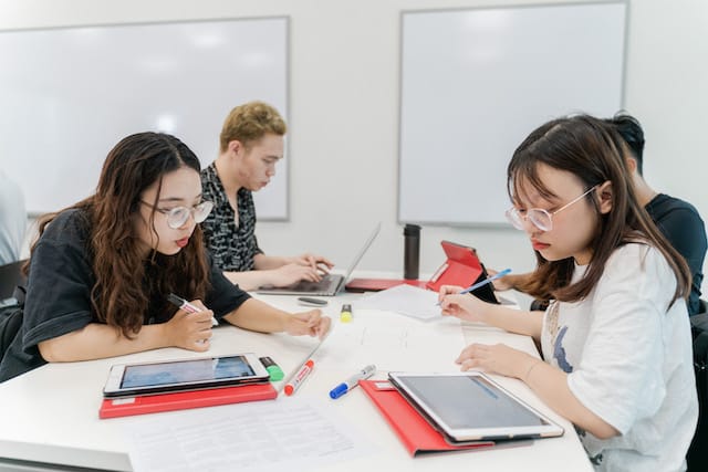 Gen Z shine their own ways by choosing jobs responsibly