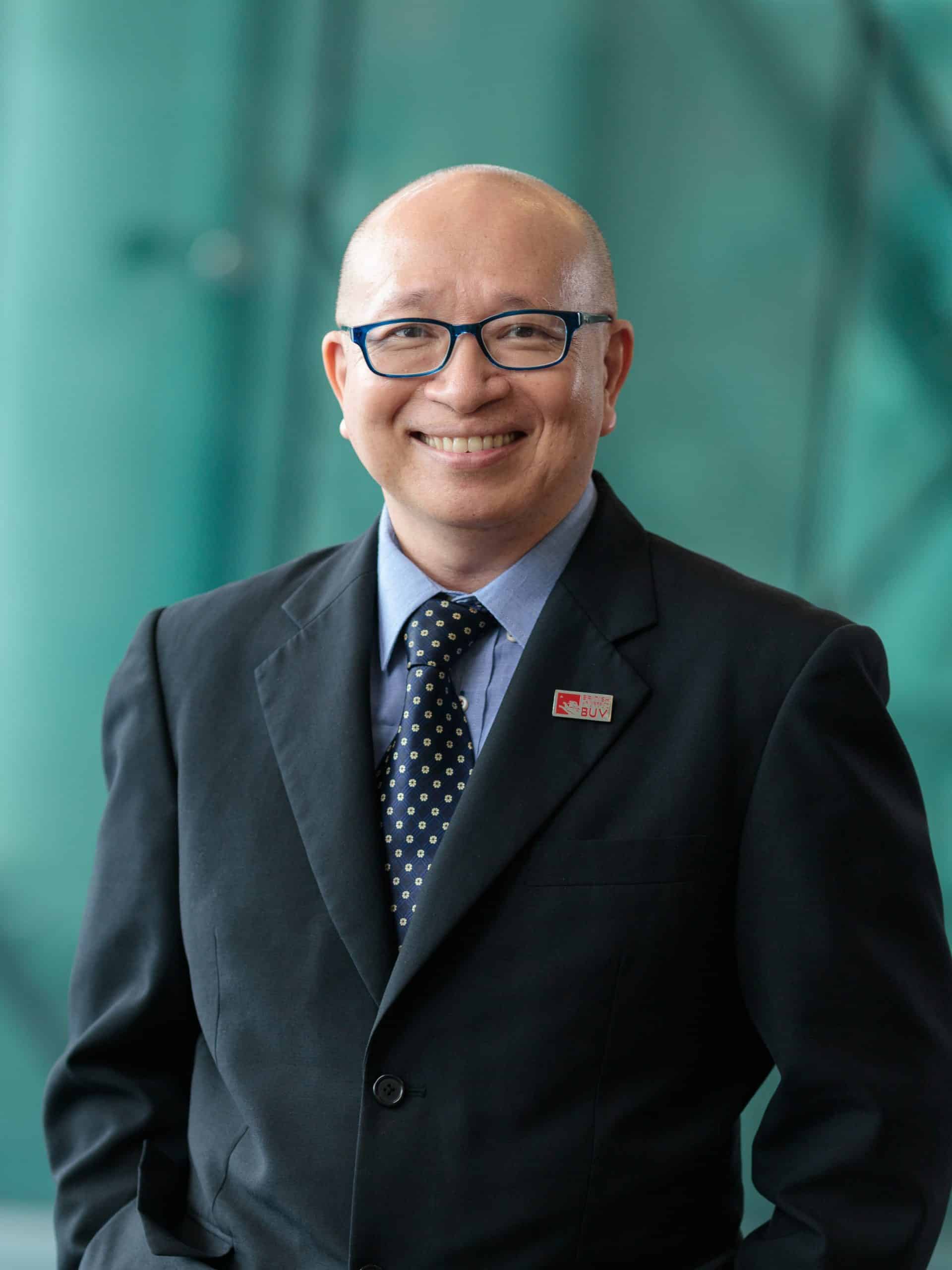 Tiến sĩ Adrian Weng