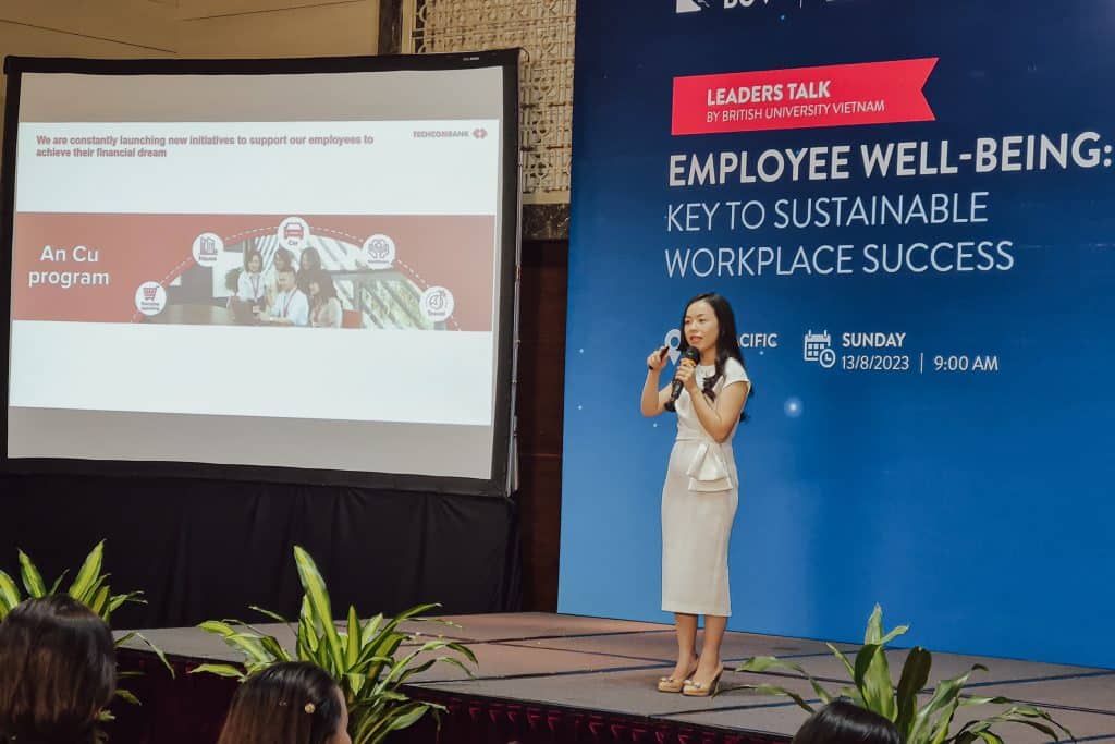 Bà Veo Nguyễn chia sẻ những chương trình tiếp cận nhân sự trên quy mô lớn tại Techcombank