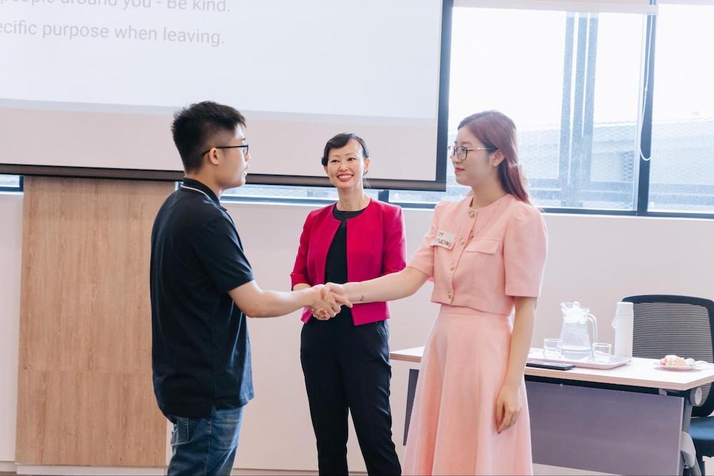 Sinh viên chương trình Cử nhân Quản trị Kinh doanh tại BUV tham gia chuỗi Workshop Professional Success Week cùng chị Thái Vân Linh, CEO Skills Bridge.
