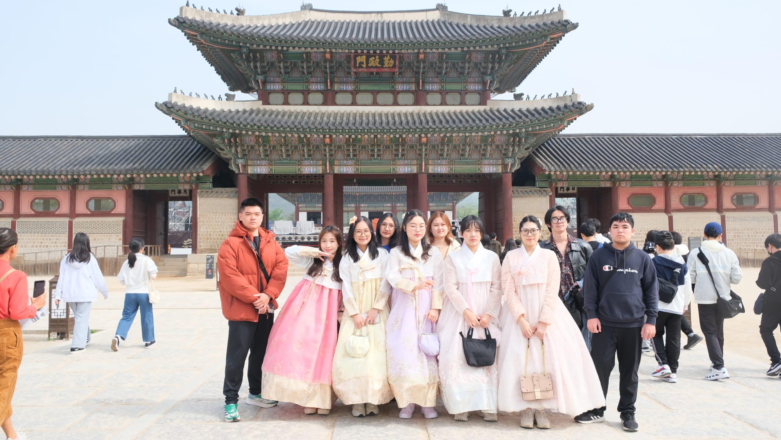 BUV students joined a journey of learning and exploration with 7-day trip to South Korea
